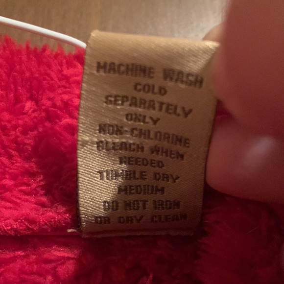 The softest red jacket you could ever wear! Size M - Picture 3 of 3